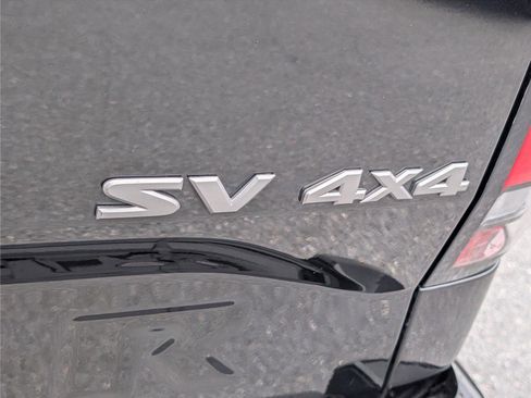 Used 2023 Nissan Frontier SV image 9