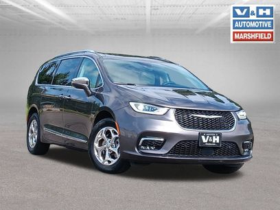 Used 2021 Chrysler Pacifica Limited w/ Premium & Safety Sphere Group