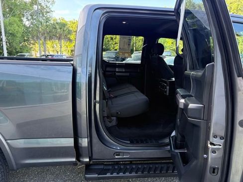 Used 2019 Ford F150 XLT w/ Equipment Group 302A Luxury AWD/4WD image 27