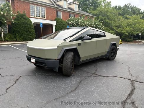 Used 2024 Tesla Cybertruck Cyberbeast AWD/4WD image 11