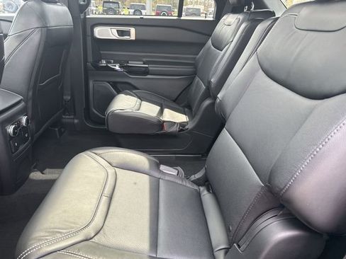 Used 2023 Ford Explorer ST w/ Equipment Group 401A image 27
