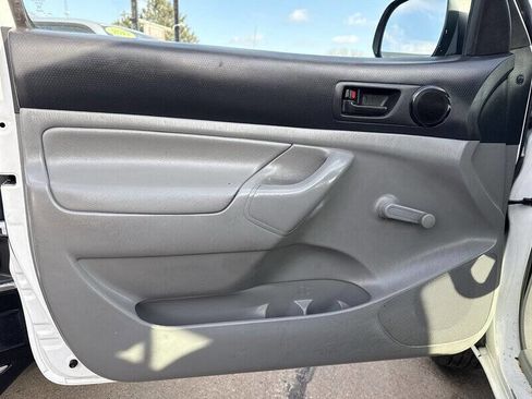 Used 2014 Toyota Tacoma 2WD Regular Cab image 15