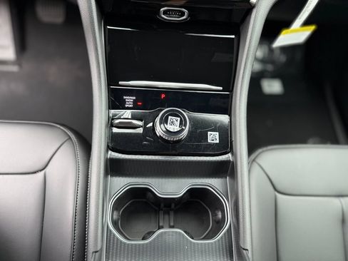 New 2026 Jeep Grand Cherokee Limited w/ Limited Altitude Package AWD/4WD image 15