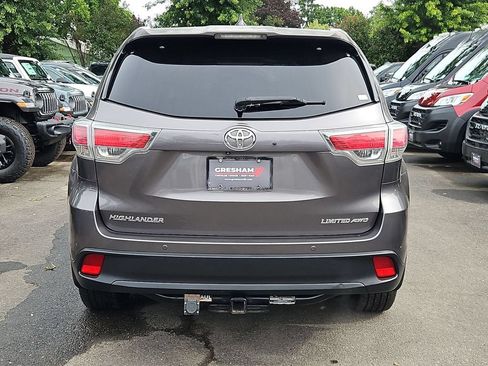 Used 2014 Toyota Highlander Limited Platinum AWD/4WD image 6