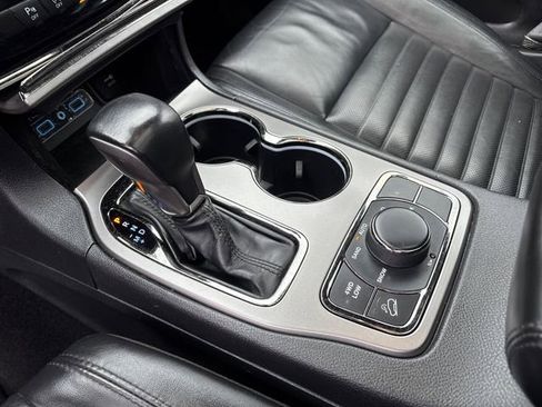 Used 2020 Jeep Grand Cherokee Limited X image 26