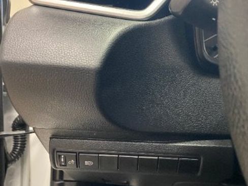 Used 2023 Toyota Corolla LE FWD image 22