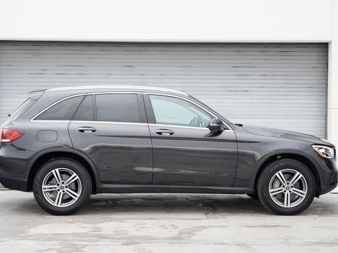 Used 2022 Mercedes-Benz GLC 300 image 4