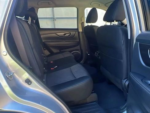 Used 2019 Nissan Rogue SV AWD/4WD image 29