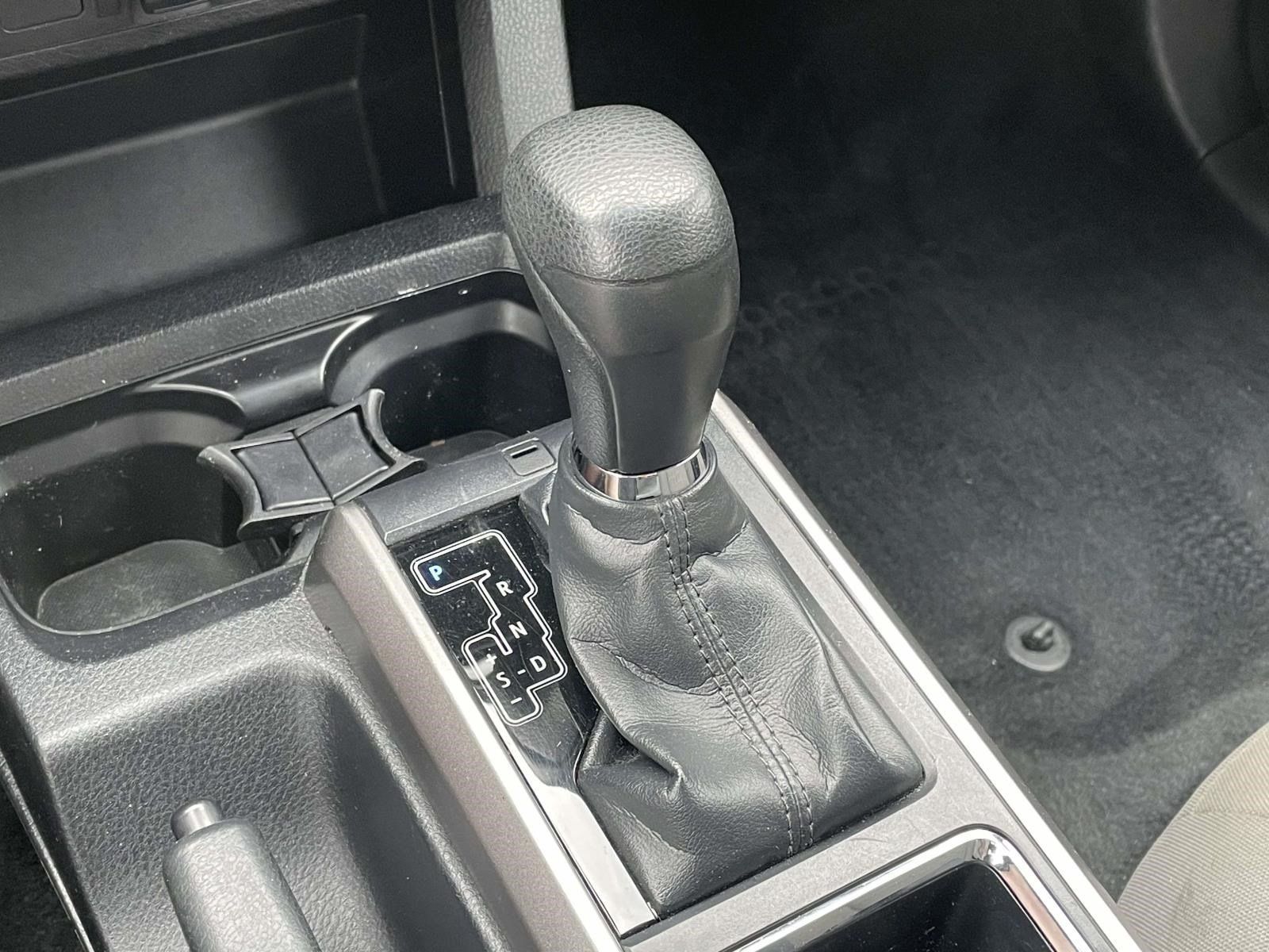 Used 2018 Toyota Tacoma SR5 RWD image 29