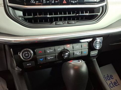 Used 2023 Jeep Compass Limited AWD/4WD image 21