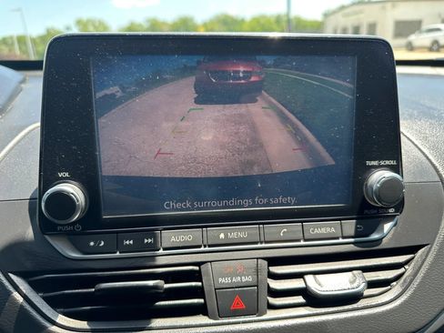 Used 2022 Nissan Altima 2.5 SV FWD image 18