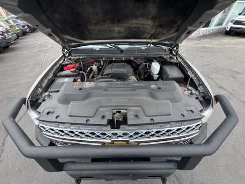 Used 2013 Chevrolet Silverado 3500 LTZ AWD/4WD image 38