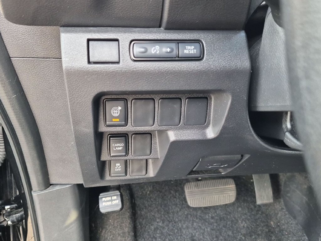 Used 2025 Nissan Frontier SV RWD image 29