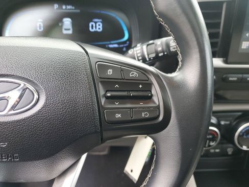 Used 2023 Hyundai Venue SEL FWD image 22
