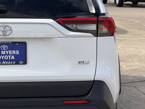 Used 2024 Toyota RAV4 XLE FWD image 9