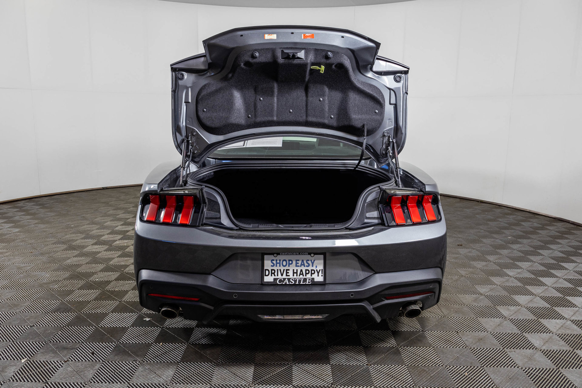 Used 2025 Ford Mustang Coupe RWD image 36
