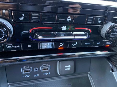 New 2025 Jeep Grand Cherokee Altitude image 11