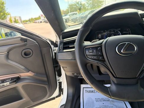 Used 2022 Lexus ES 350 w/ Premium Package FWD image 27