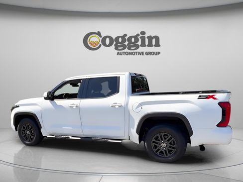Used 2023 Toyota Tundra SR5 image 6