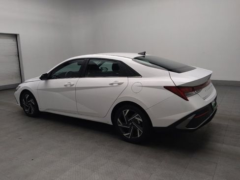 Used 2025 Hyundai Elantra SEL FWD image 3