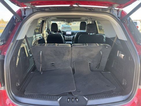 Used 2021 Ford Explorer XLT w/ Equipment Group 202A image 30