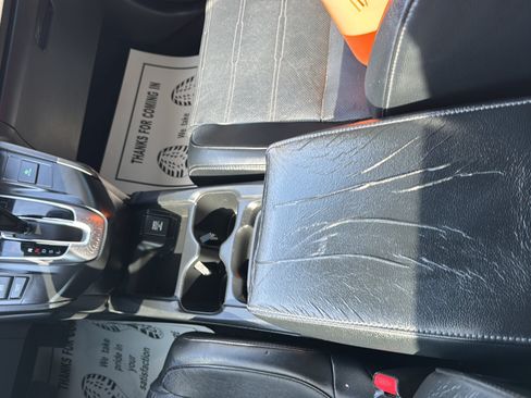 Used 2017 Honda CR-V Touring image 25