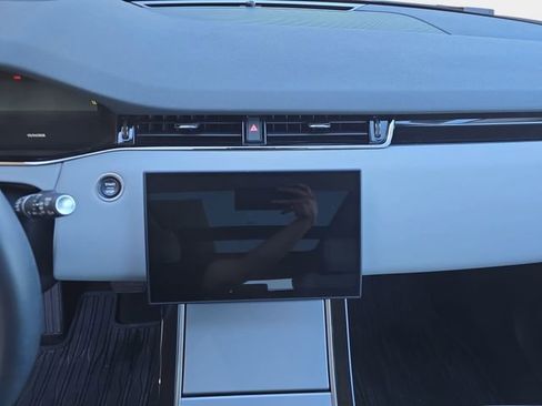 Used 2025 Land Rover Range Rover Evoque S AWD/4WD image 23