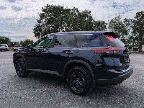 Certified 2026 Nissan Rogue SV FWD image 6