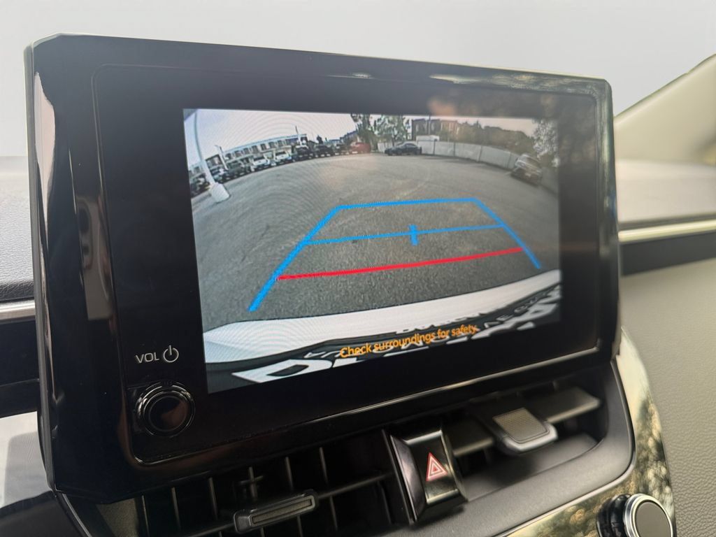 Used 2025 Toyota Corolla LE FWD image 24