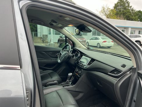 Used 2019 Buick Encore Essence w/ Safety Package II FWD image 12