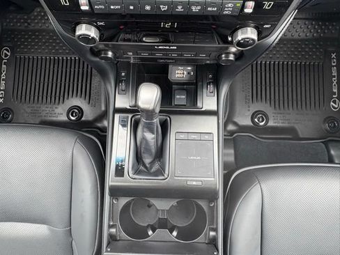 Used 2023 Lexus GX 460 Premium AWD/4WD image 24