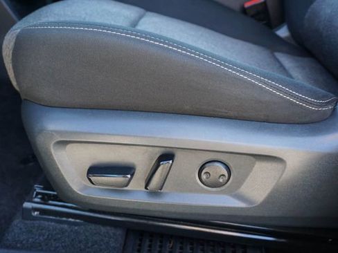 Used 2024 Nissan Rogue SV AWD/4WD image 13