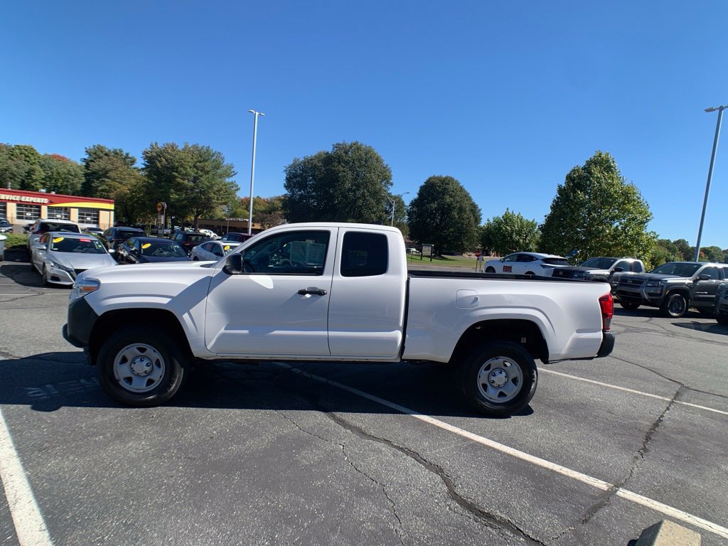 Used 2023 Toyota Tacoma SR AWD/4WD image 7