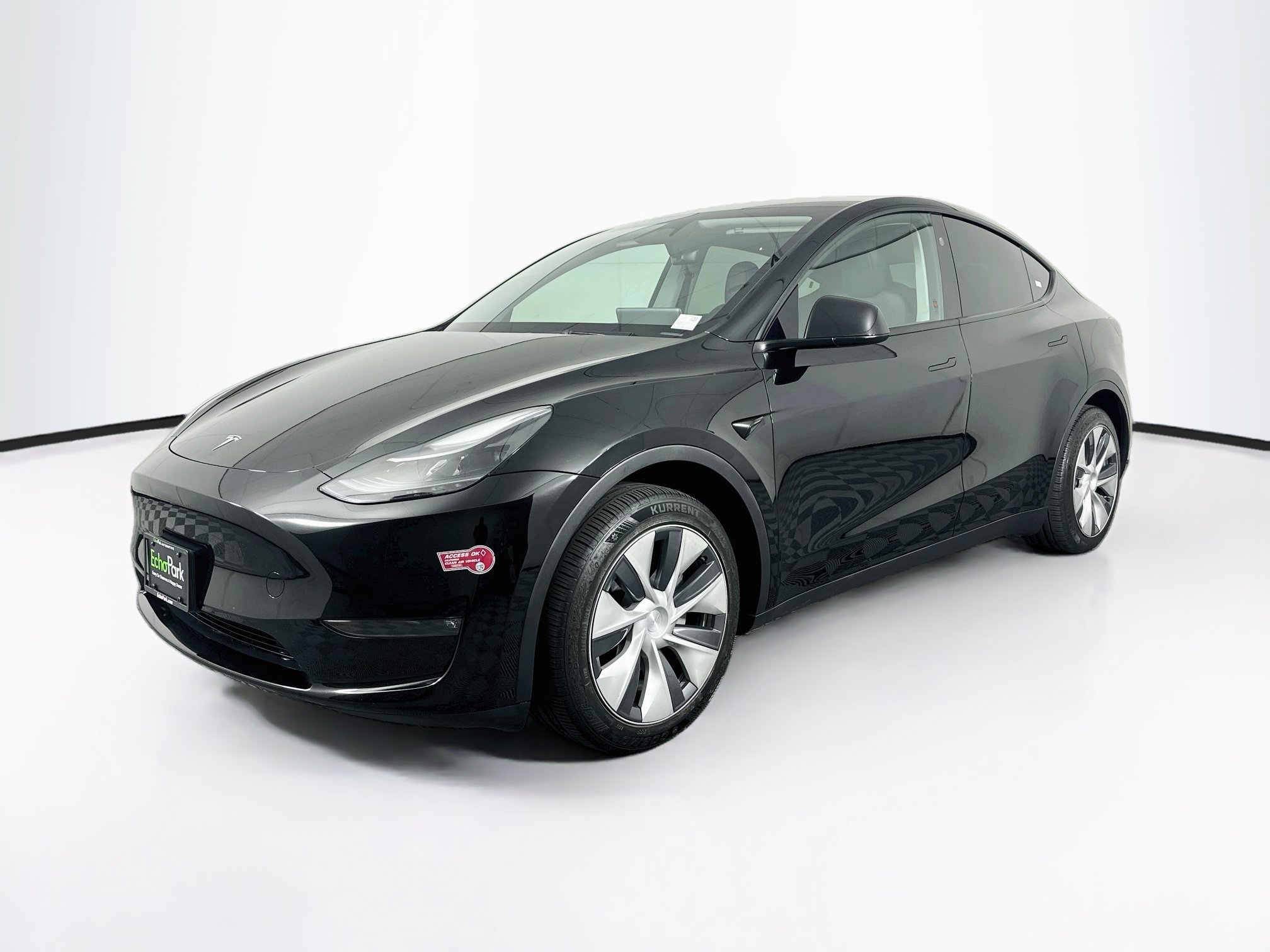 Used 2024 Tesla Model Y Long Range AWD/4WD image 3