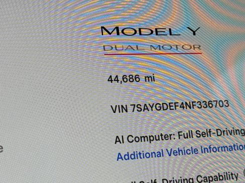 Used 2022 Tesla Model Y Performance AWD/4WD image 24