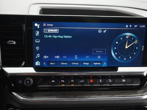 Used 2024 Chevrolet Silverado 1500 LTZ image 22