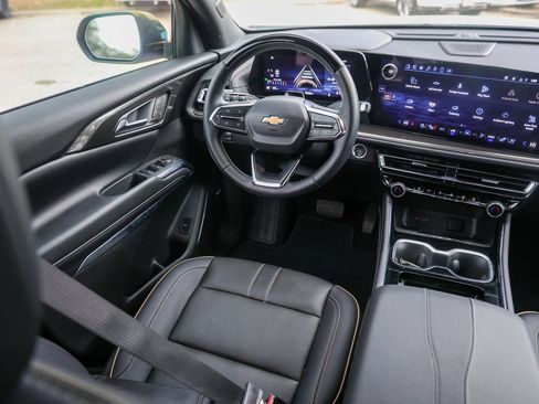 Used 2025 Chevrolet Traverse High Country image 26