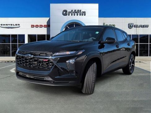 Used 2025 Chevrolet Trax RS w/ Sunroof Package image 11