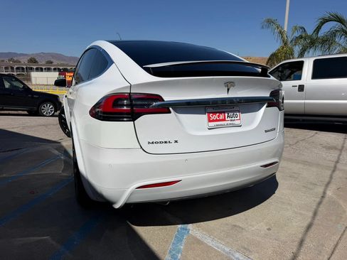 Used 2017 Tesla Model X 75D AWD/4WD image 6