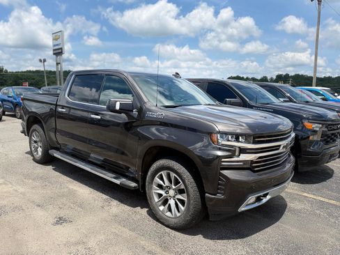 Used 2021 Chevrolet Silverado 1500 High Country w/ Safety Package II AWD/4WD image 1
