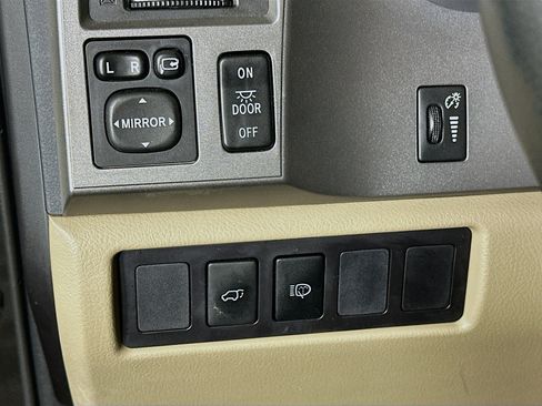 Used 2016 Toyota Sequoia Limited image 16