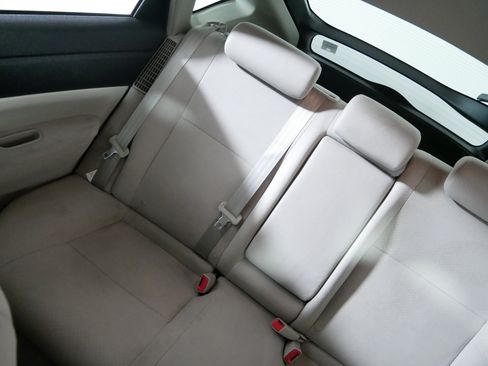 Used 2009 Toyota Prius w/ Pkg 2 FWD image 12