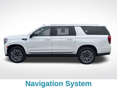 Used 2023 GMC Yukon XL Denali Ultimate AWD/4WD image 2