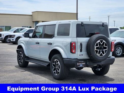 New 2026 Ford Bronco Outer Banks AWD/4WD image 4