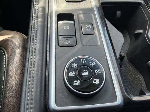 Used 2023 Nissan Pathfinder Platinum w/ Cargo Package AWD/4WD image 28
