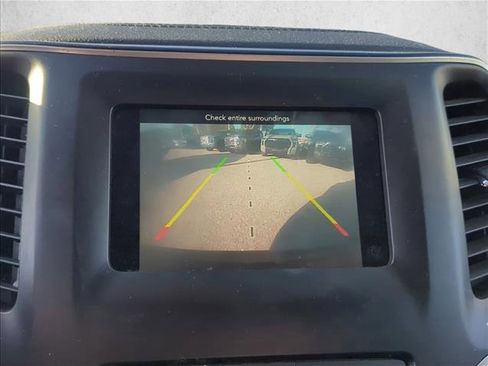 Used 2019 Jeep Cherokee Latitude Plus FWD image 17