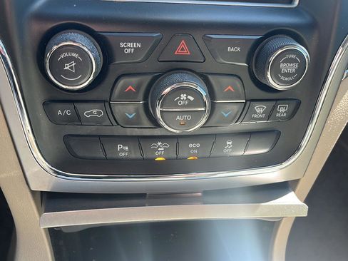 Used 2014 Jeep Grand Cherokee Overland w/ Advanced Technology Group AWD/4WD image 13