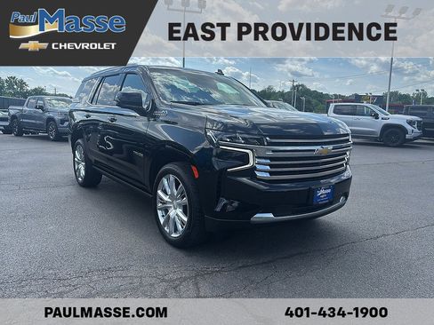 Used 2023 Chevrolet Tahoe High Country AWD/4WD image 3