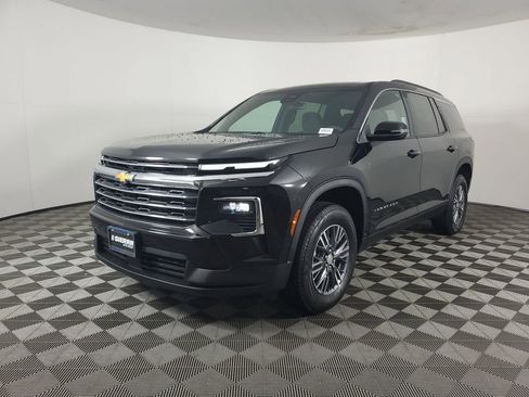 New 2026 Chevrolet Traverse LT image 8