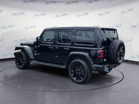 Used 2023 Jeep Wrangler Unlimited Sahara w/ Cold Weather Group AWD/4WD image 3